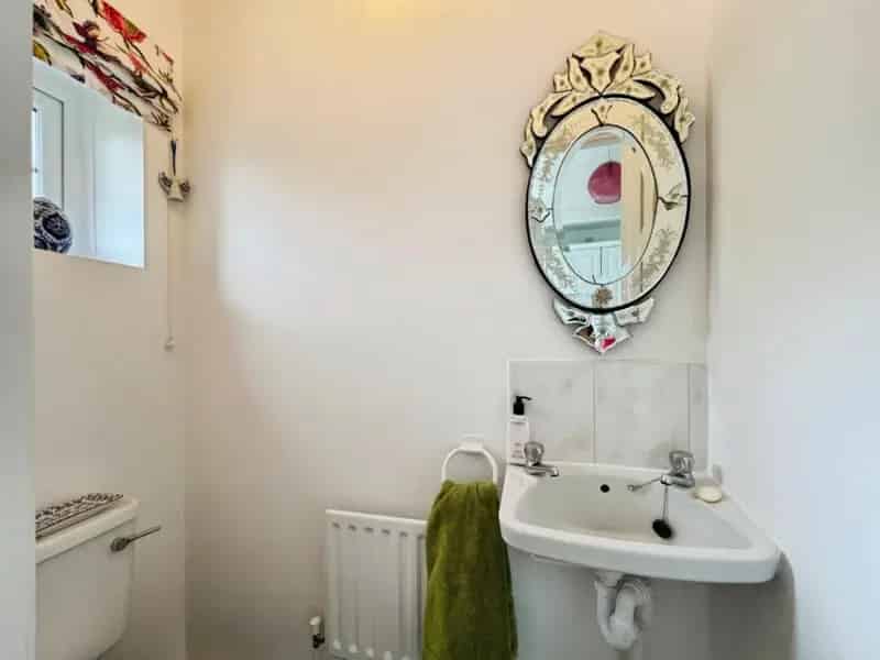 2 Bed Mid Terrace House For Sale