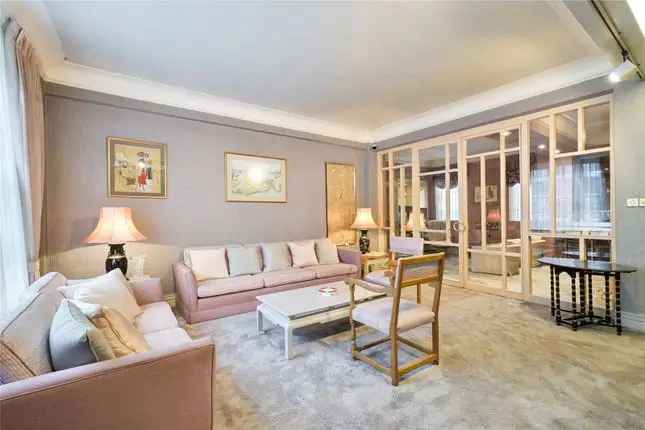 Flat for sale in George Street, London W1H