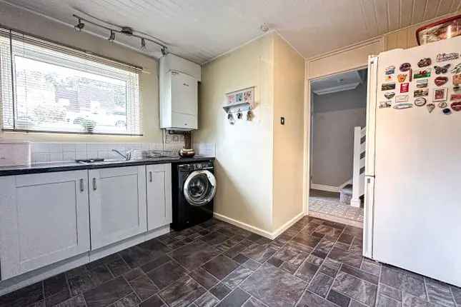 Three Bedroom Terraced House Bristol Garden Parking