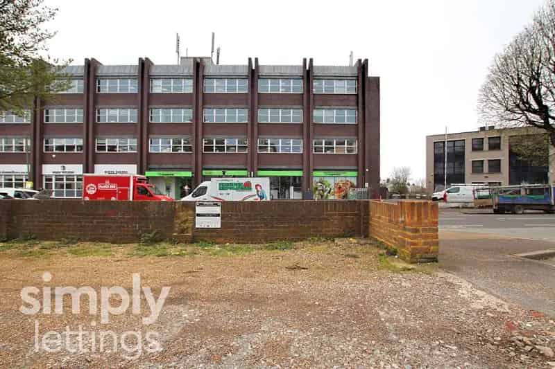 2 Bedroom Flat to Rent in Brighton Seven Dials