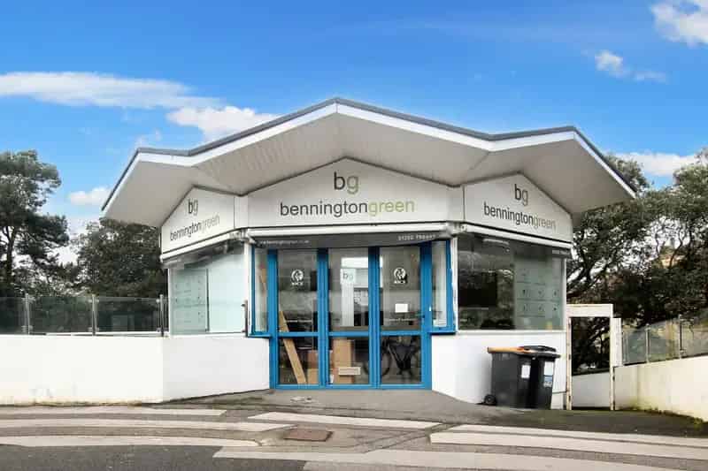 Three Level Property with Terraces and Parking in Bournemouth Town Centre