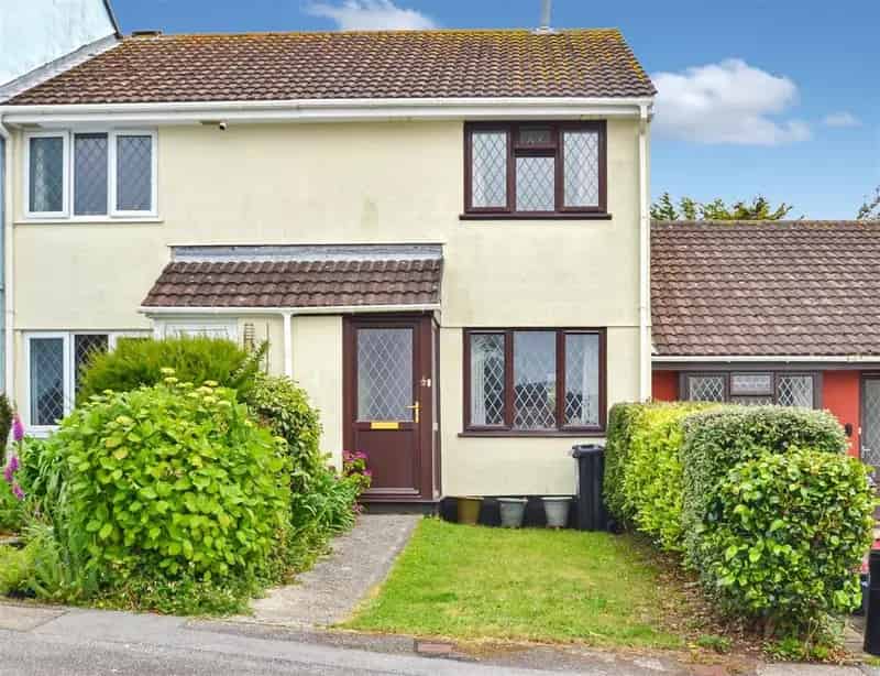 2 Bedroom House for Sale Falmouth