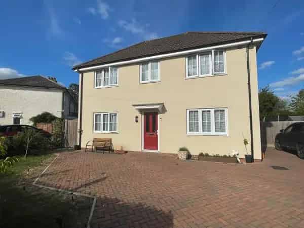 3 Bed Detached House in Quiet Village Location