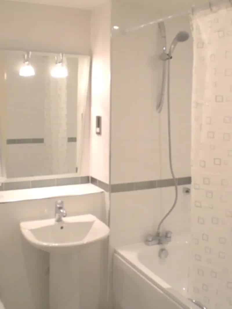 1 Bedroom Apartment West Thamesmead  Gas Central Heating Parking
