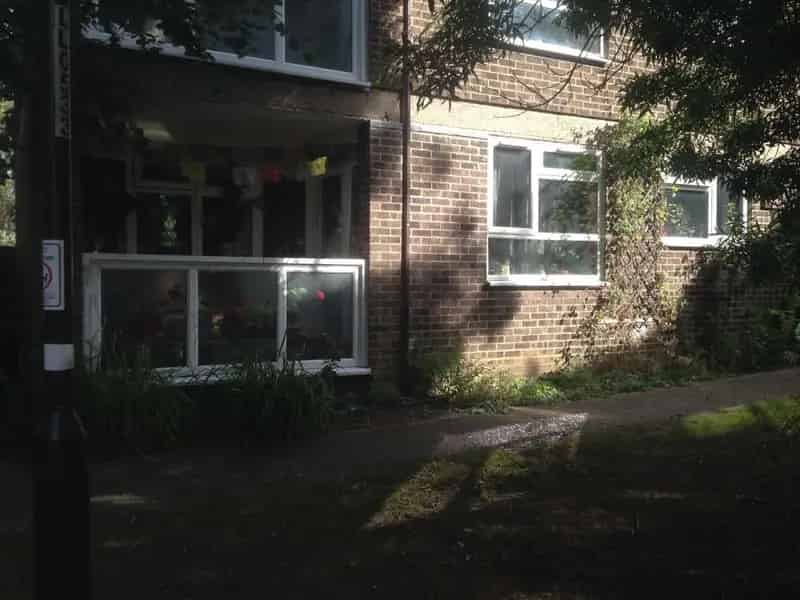 City Centre Flat Overlooking Green Space