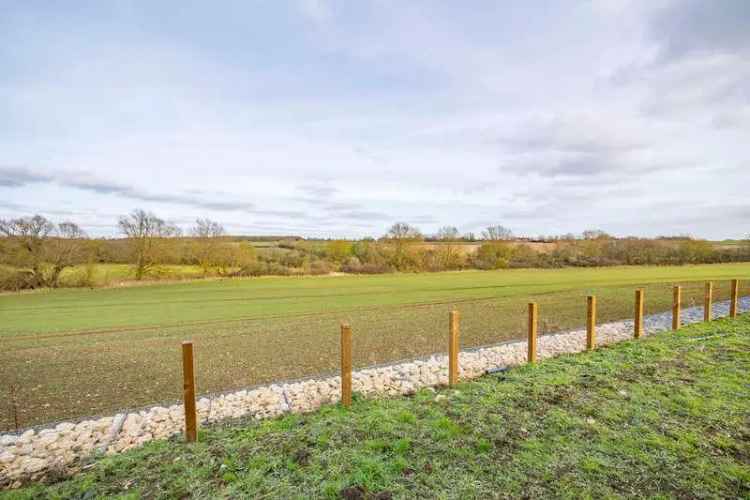 4 Bed House for Sale Stunning Field Views En-Suites Family Home