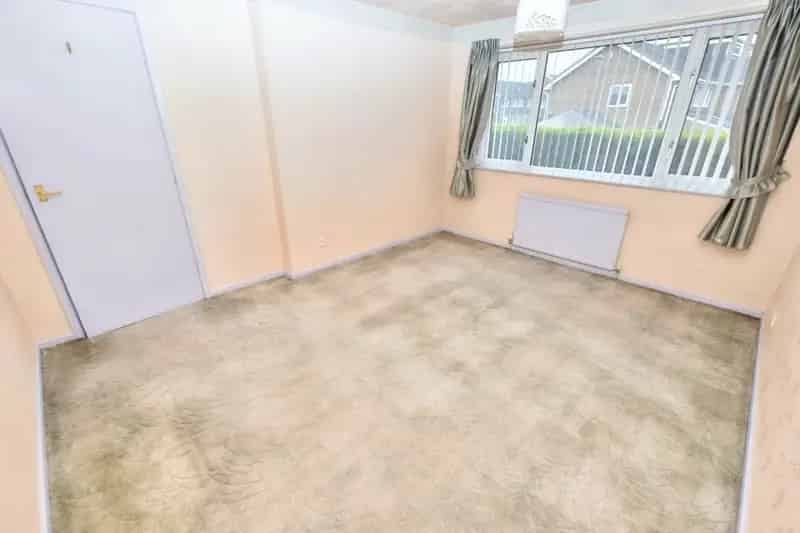 Spacious Semi-Detached Home For Sale - 3 Beds, 2 Receptions, Garden & Garage