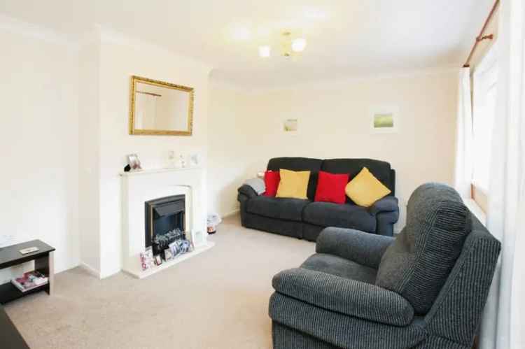 3 Bedroom Terraced House with Garden and Excellent Transport Links