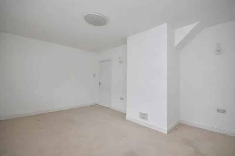 2 bedroom House
 For Sale