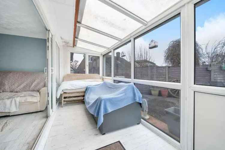 5 Bed Detached House for Sale in Cowplain Waterlooville
