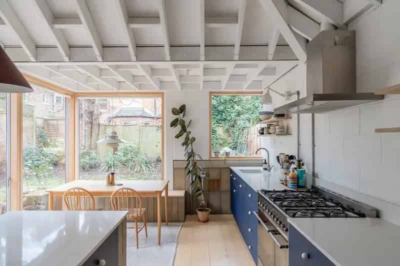 2-Bedroom Apartment Willesden Green Modern Extension Victorian Charm