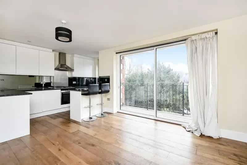 2 Bed 2 Bath Apartment near Sundridge Park Station Bromley