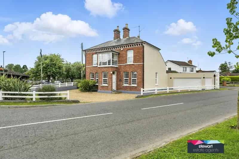 Aghalee Character Home 3 Beds Double Garage Stunning Kitchen