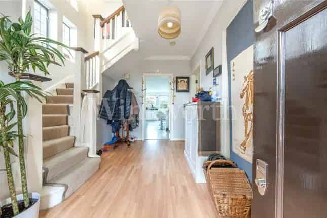 5 Bedroom House for Sale Finchley Road London NW11