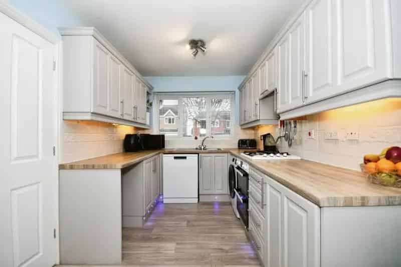 4 Bed Detached House for Sale