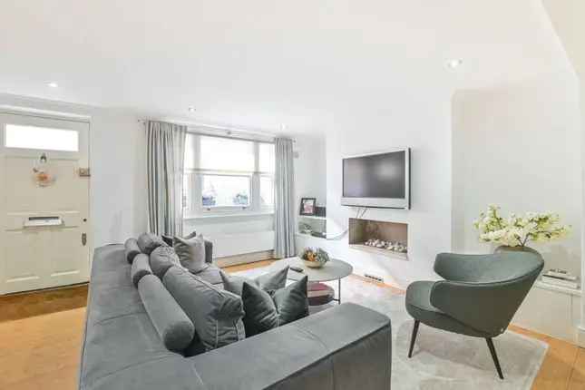 Property for sale in Uxbridge Street, Notting Hill, London W8