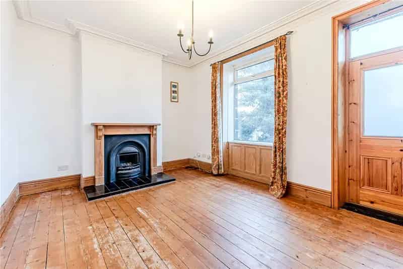 Four Bedroom Four Storey Stone Terrace House in Horsforth