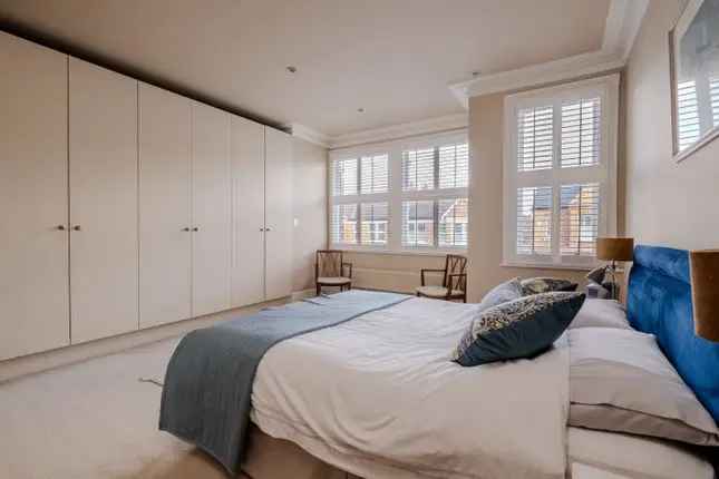 Four Bedroom End Terrace House for Sale West Dulwich