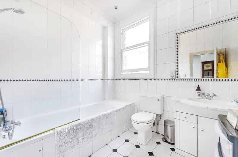 4 Bedroom Family Home Near Willesden Green Station