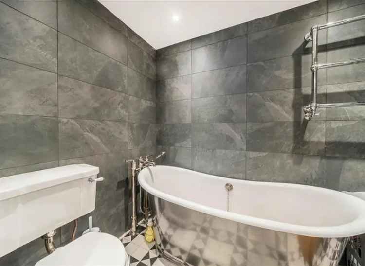 Stunning Refurbished Freehold Home in Abbeville Village