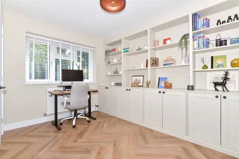 3 Bedroom Detached House for Sale in Maidstone