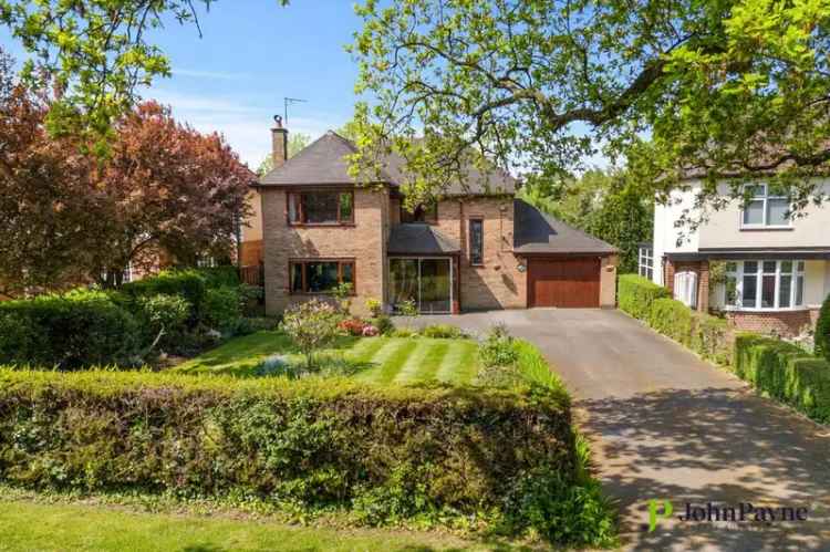 3 Bedroom Detached House for Sale Canley Gardens