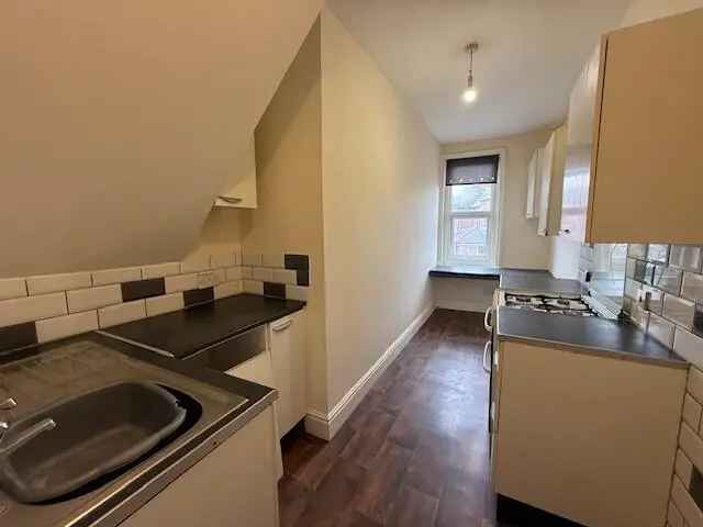 3 Bedroom Apartment Holdenhurst Road Zero Deposit Available