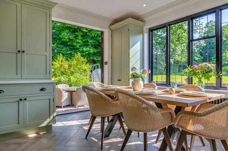 6 Bedroom Detached House for Sale Newlands Avenue Radlett
