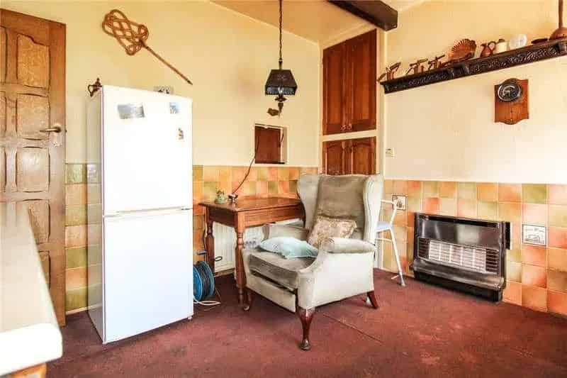 3 Bed House For Sale Detached Garage Ample Parking