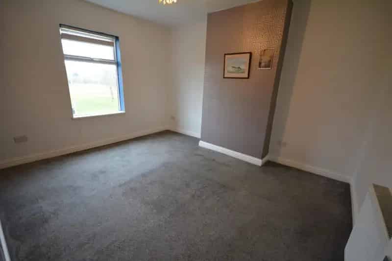 2 bedroom House
Let Agreed