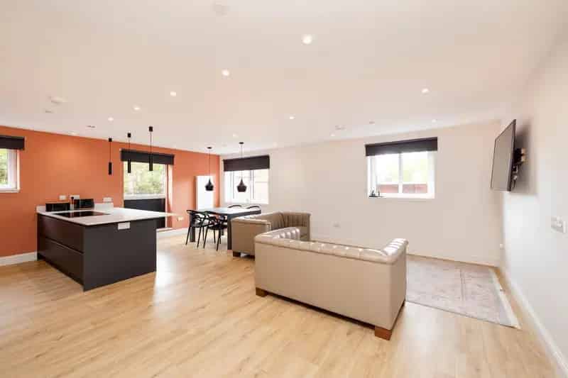 3 Bedroom Flat for Sale