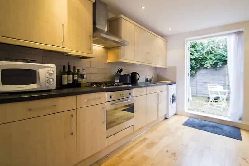 2 Bedroom Flat House to Rent in Abbeville Village Clapham