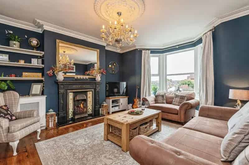 4 bedroom Detached House for sale, Ossett, West Yorkshire, WF5