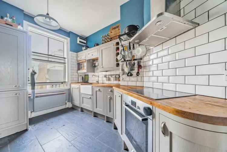 Bloomsbury One Bedroom Flat High Ceilings Period Features