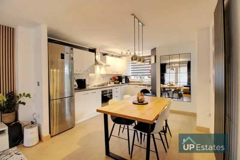 3 Bedroom End of Terrace House to Rent