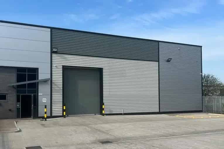 Modern Industrial Warehouse Unit Trafford Park 6057 sq ft