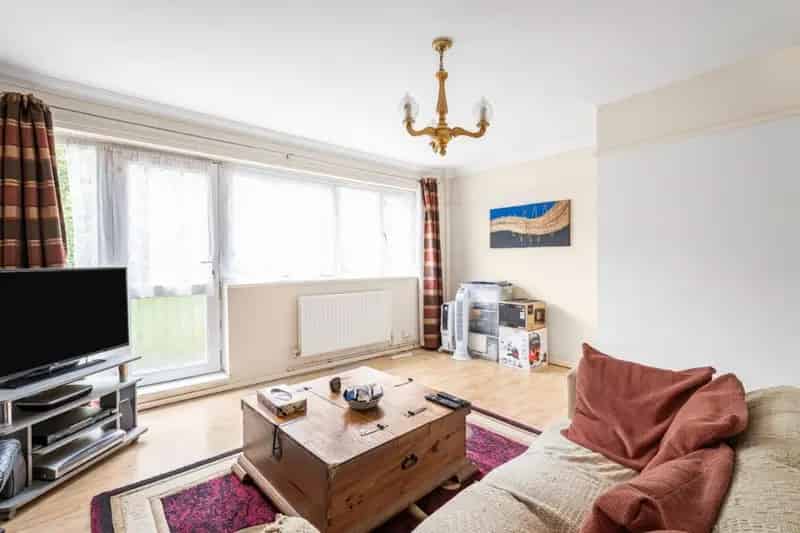 2 Bed Flat for Sale Forest Hill
