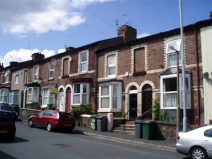 2 Bed House in Central Birkenhead
