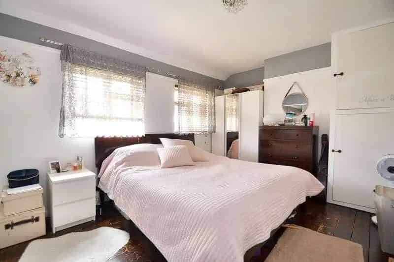 2 Bed Semi-Detached House for Sale