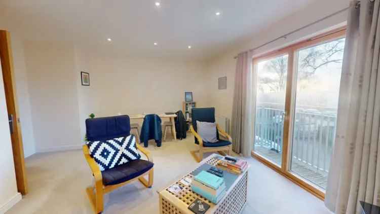 2 Bedroom Flat For Sale Near Train Station