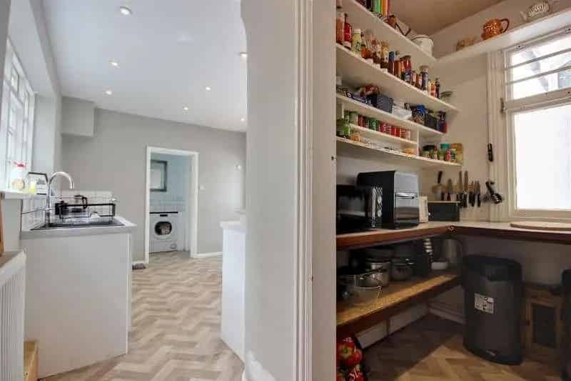 5 Bed House for Sale Spacious Family Home Southerly Garden