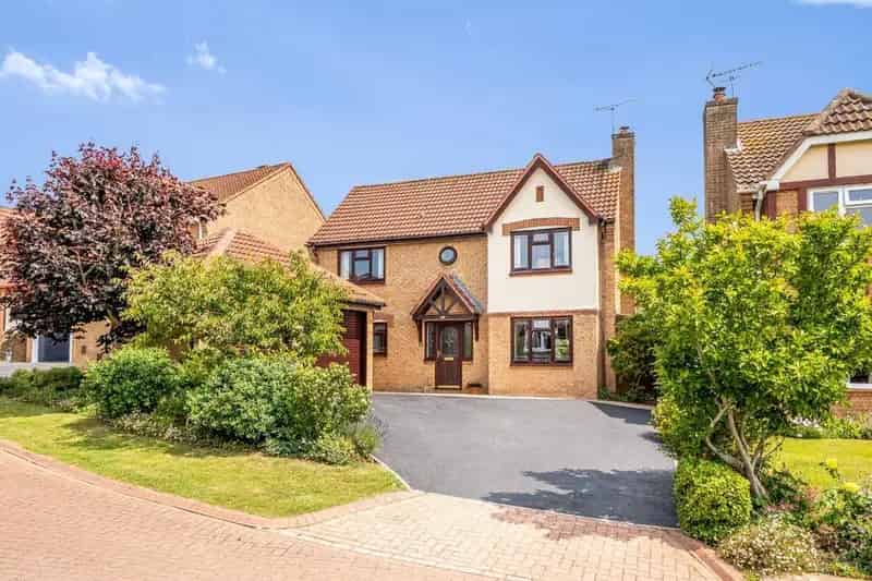 4 Bedroom Detached House for Sale in Berkeley