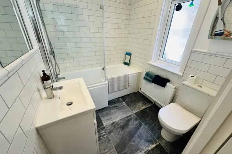 Zero Deposit Guarantee 12 Month Tenancy Council Tax Band B