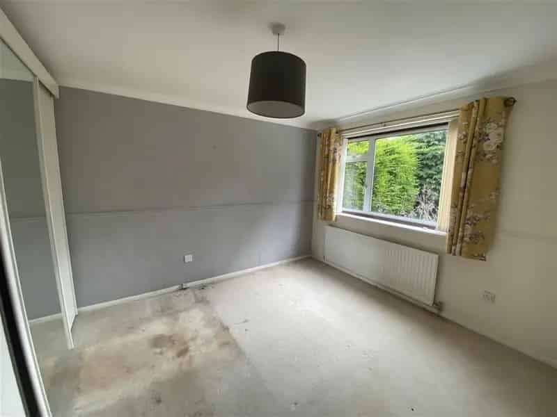 3 Bedroom Detached Bungalow with Garage and Garden