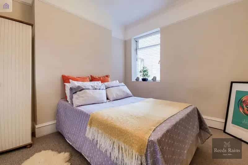 2 Bedroom Flat to Rent London SW9