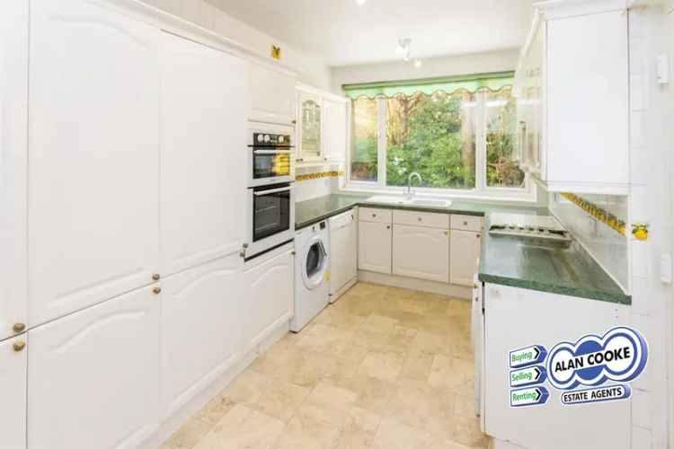 4 Bedroom Detached House Moortown
