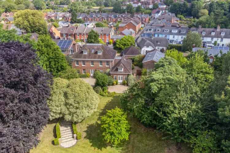 5 Bedroom House with Detached Barn near Salisbury