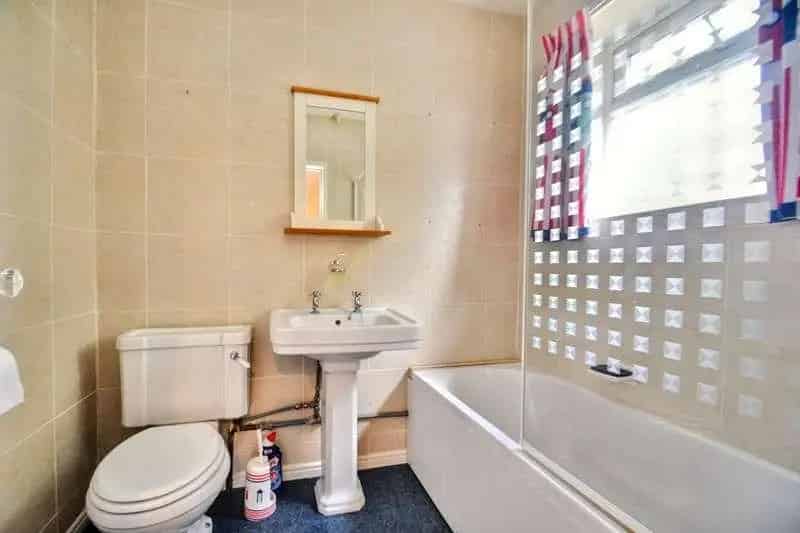 4 Bed Detached House for Sale Broadstone