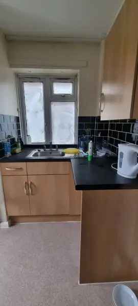 Flat For Rent in Dartford, England