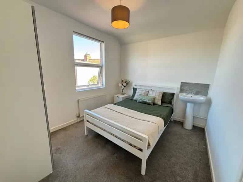 1 Bedroom Flat To Rent